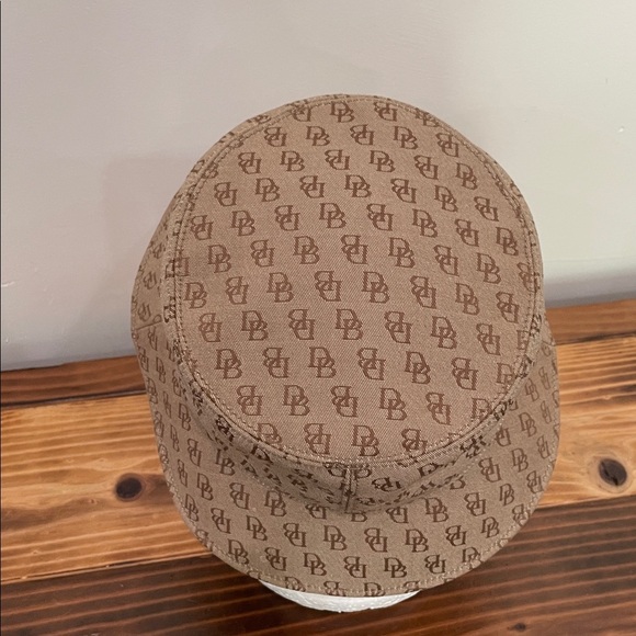 Dooney & Bourke Monogram Bucket Hat Size Medium - Picture 5 of 8
